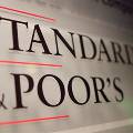 S&P снизило кредитный рейтинг России до «мусорного» статуса