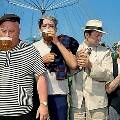 И по усам не течет: россияне стали употреблять меньше пива