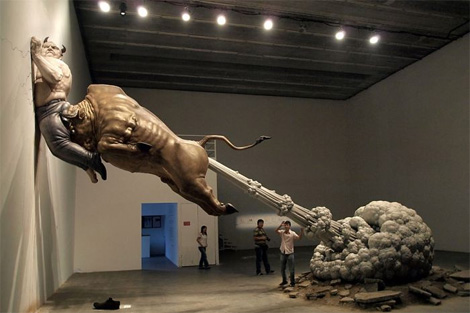 The Big Golden Farting Bull. Раздавленные мировой экономикой