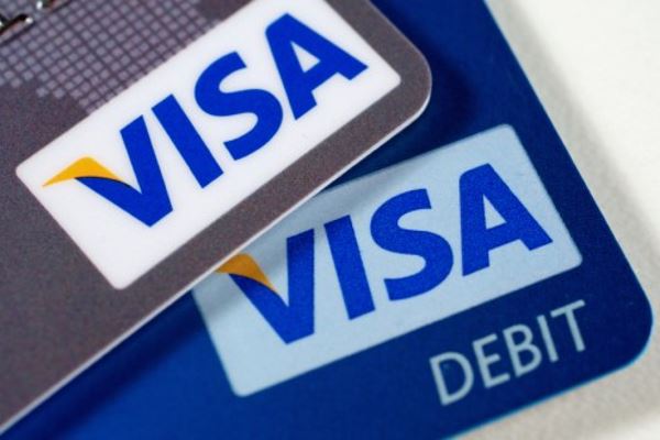 Почему стоит предпочесть дебетовую карту кредитной Почему стоит предпочесть дебетовую карту кредитной