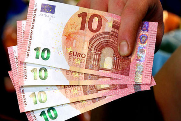 Падение евро: надежды и реальность