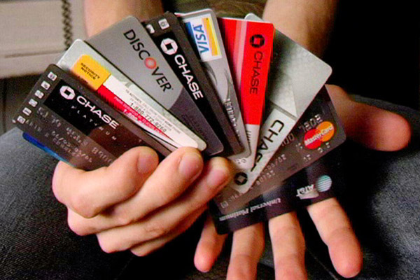 Стоит ли открывать несколько кредитных карт в погоне  за бонусами