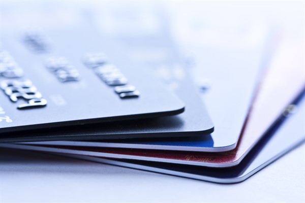 Как оформить кредитку с бесплатным обслуживанием?