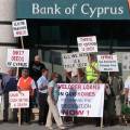 Российские вкладчики могут массово покинуть Кипр из-за налога на вклады
