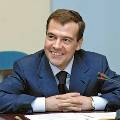 Медведев вывел квас, сидр и медовуху из-под алкогольного регулирования 