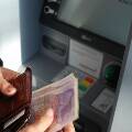 Граждане России вывели с банковских счетов около 0.5 трлн рублей