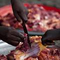 В Нигерии полиция закрыла ресторан, в котором подавали блюда из человечины