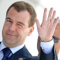 Медведев заверил большинство россиян в сохранении пенсионного возраста