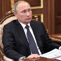 Путин поручил создать песочницу для криптовалют 